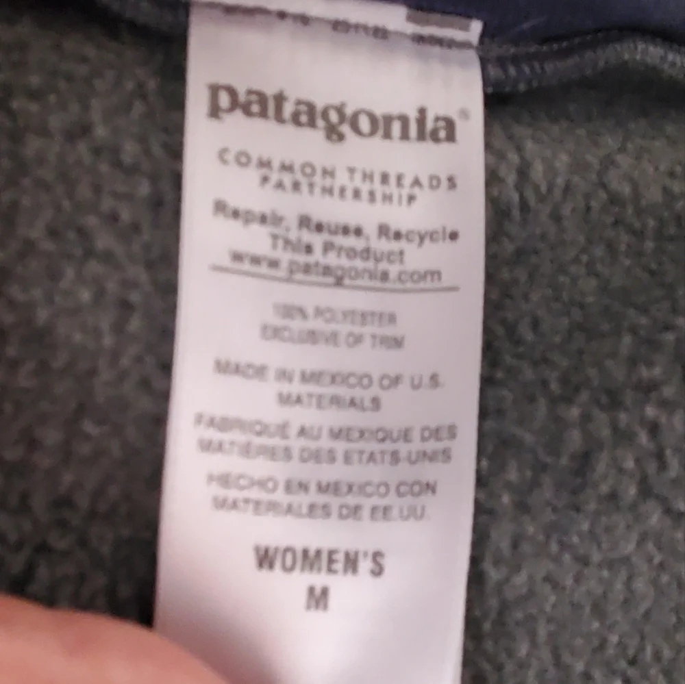 Patagonia Charcoal and Navy Synchilla Fleece Vest - Picture 5 of 5